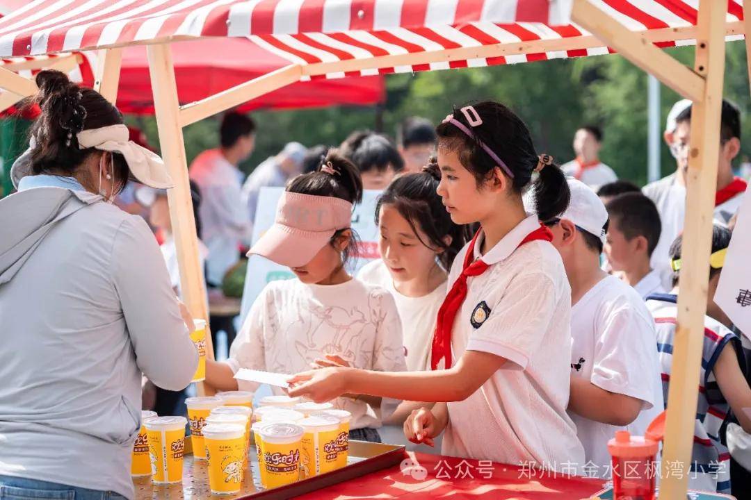 🌸【2024澳门天天六开彩免费资料】🌸-烟台八角湾国际体育中心钢结构桁架施工顺利完成  第1张