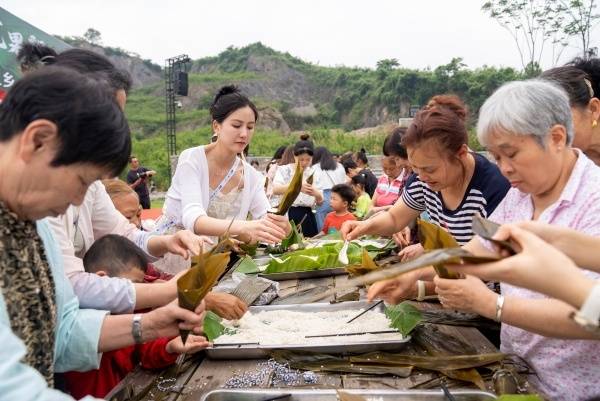 虎牙直播：2024澳门正版资料免费大全-增强大学生心理健康在线支持  第3张