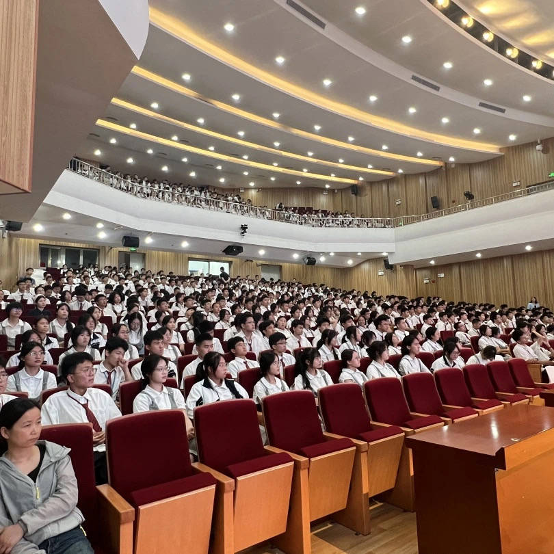 🌸【管家婆期期四肖四码中特管家】🌸-温暖的五月：上海体育博物馆“公益在行动”