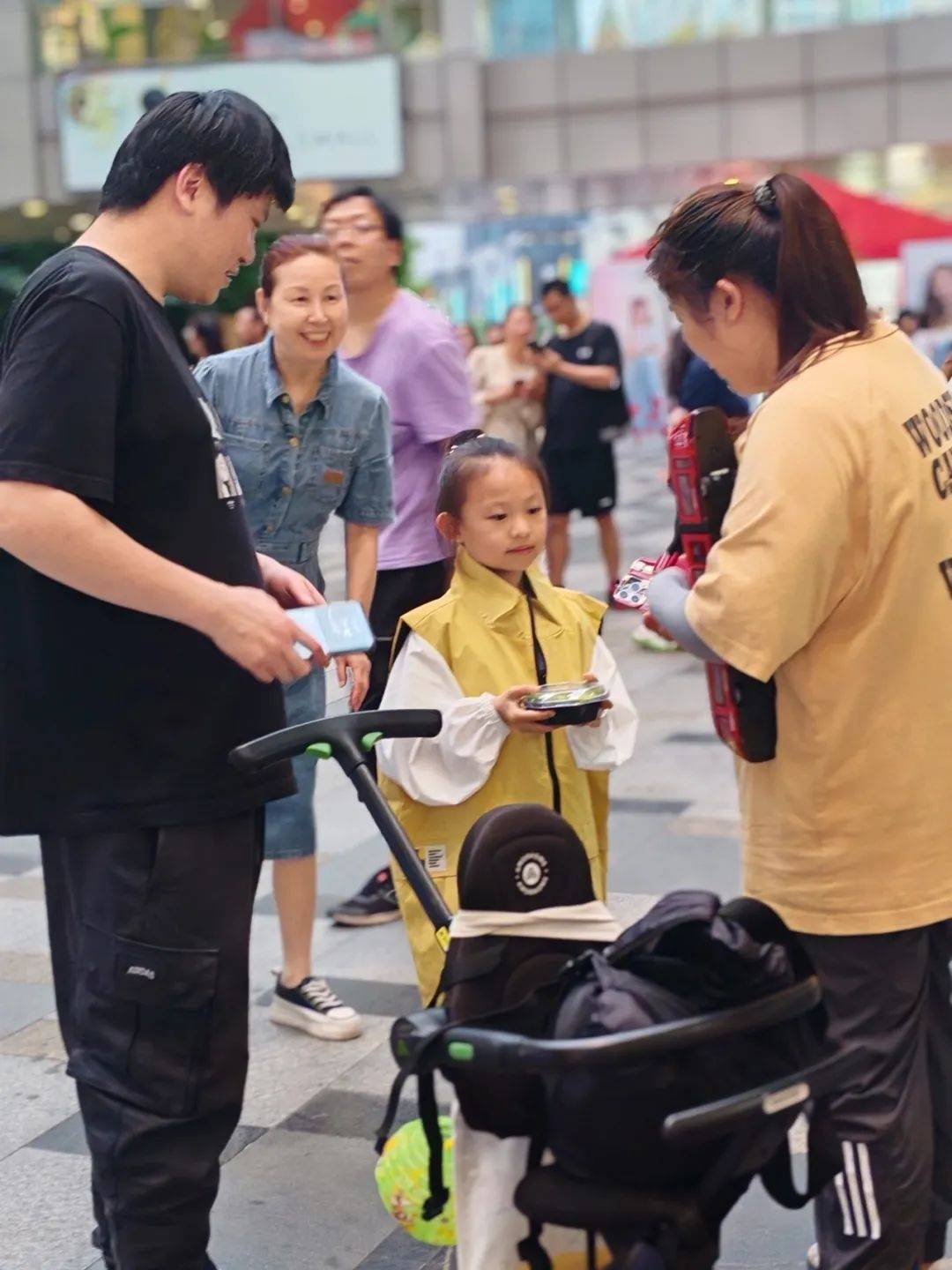 🌸【管家婆期期四肖四码中特管家】🌸-“温暖三宝”内蒙古公益行为群众献爱心