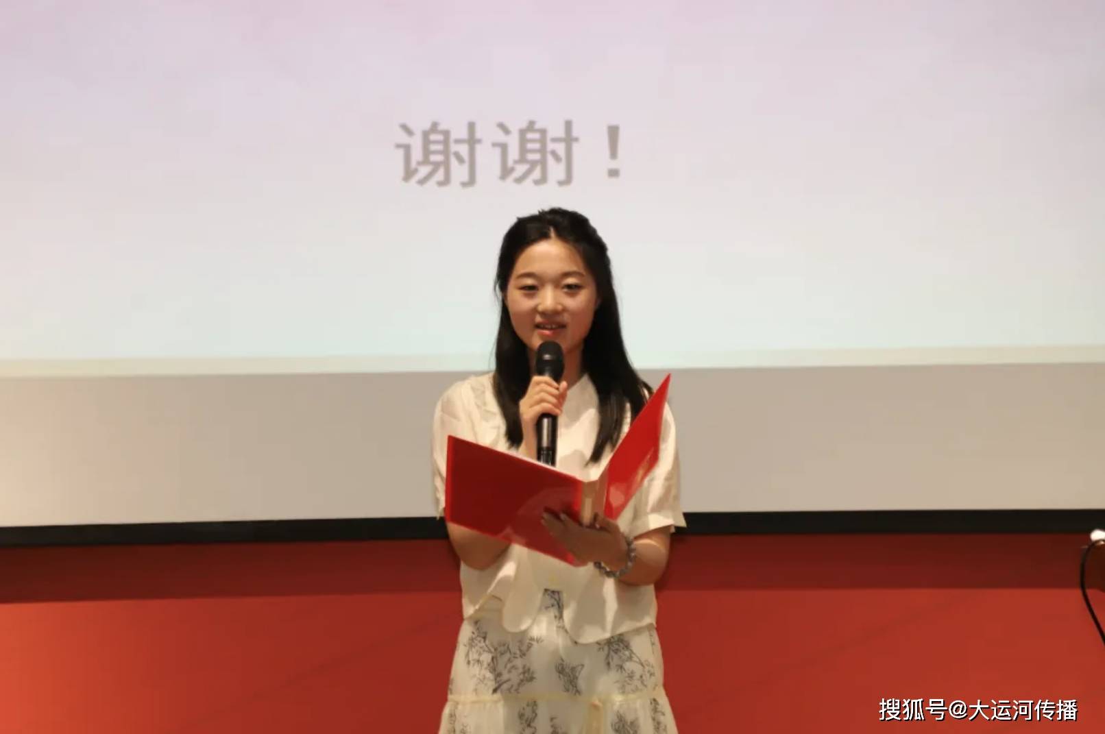 🌸【2024新澳门正版免费资料】🌸-“圆梦”公益计划发布 湖南省30所边校的“小秀冰”将获赠校服