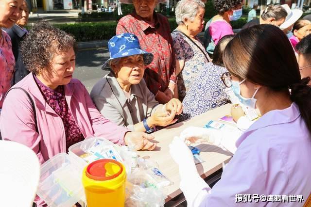 🌸【澳门一肖一码100准免费资料】🌸-【健康科普进社区】临城县人民医院走进圣景社区开展全民健康月健康科普宣讲活动  第2张