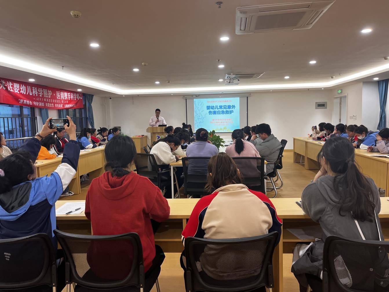 🌸【澳门一肖一码100准免费资料】🌸-全国爱眼日“眼健康”消费升温，美团买药眼药水搜索热度第一  第2张