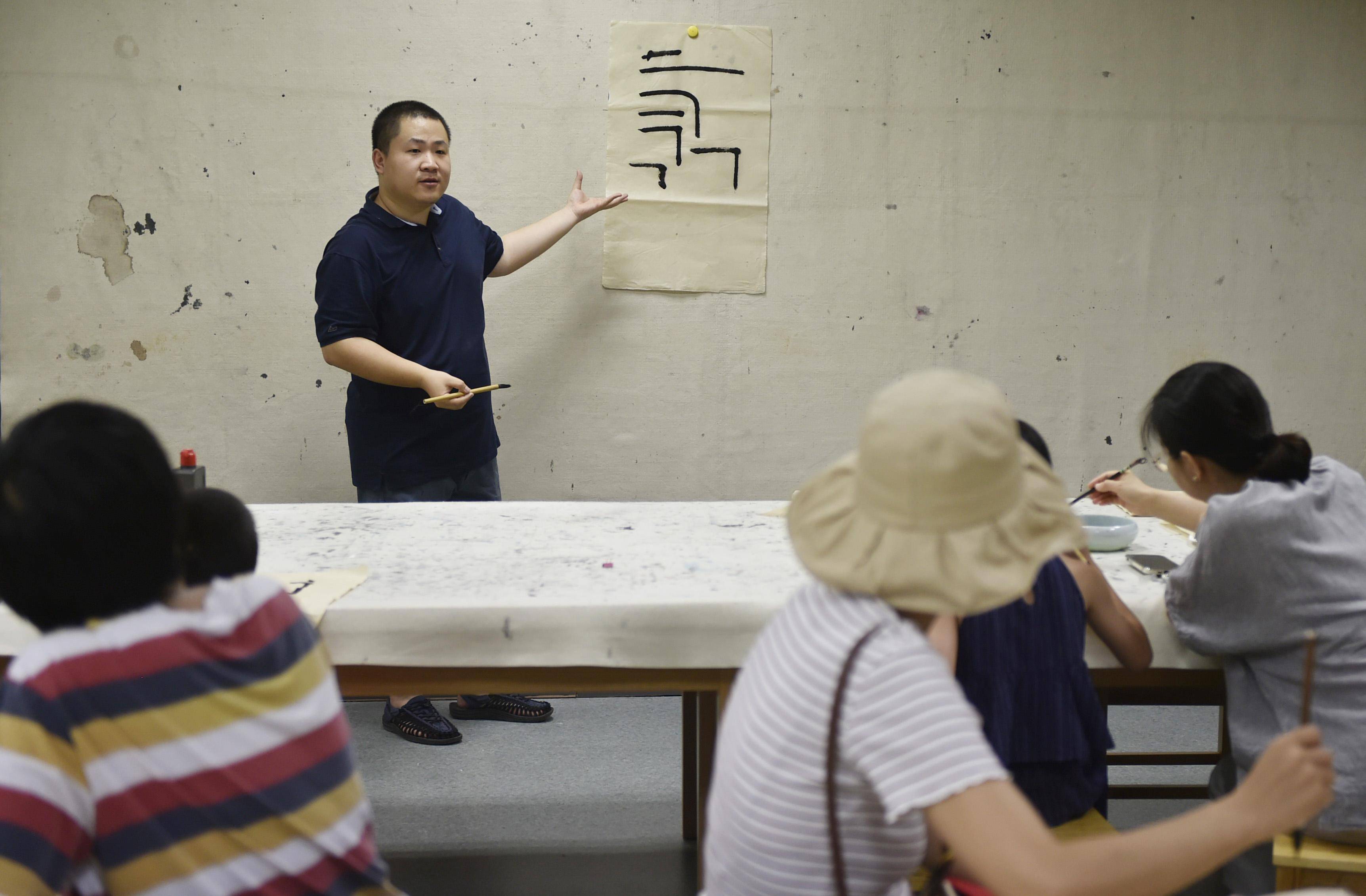 🌸【2024澳门天天开好彩大全】🌸-开课了！龙祥街道新时代文明实践阵地暑假公益课堂启动