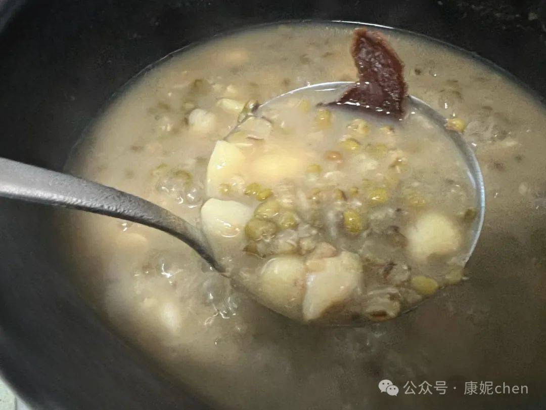 🌸【管家婆一肖一码100%准确】🌸-中老年人健康饮食指南：高钾低钠道菜谱