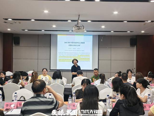 🌸【2024澳门资料大全免费】🌸-宝鸡市第二人民医院：温暖同行 健康义诊走进老年人  第1张