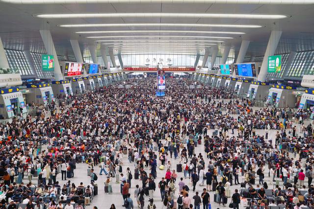 长三角铁路预计今日迎来返程客流高峰，预计发送328万人次  第2张